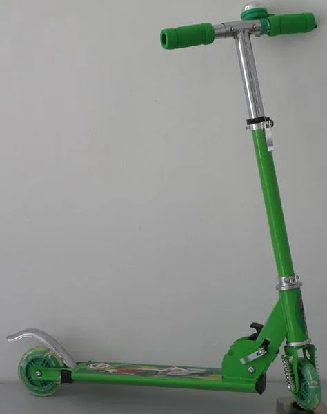 Scooter giocattolo «FASHION SCOOTER» — foto 2 dell'alert A12/1305/15