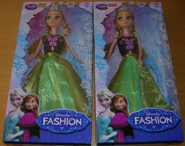 Bambola di plastica «Fashion store» (Diversity Fashion)