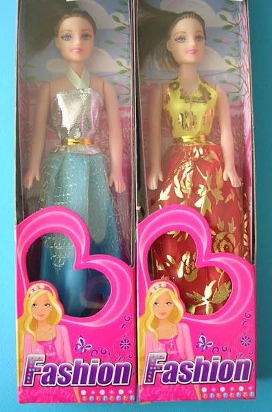 Bambola di plastica «Fashion» (Unknown)