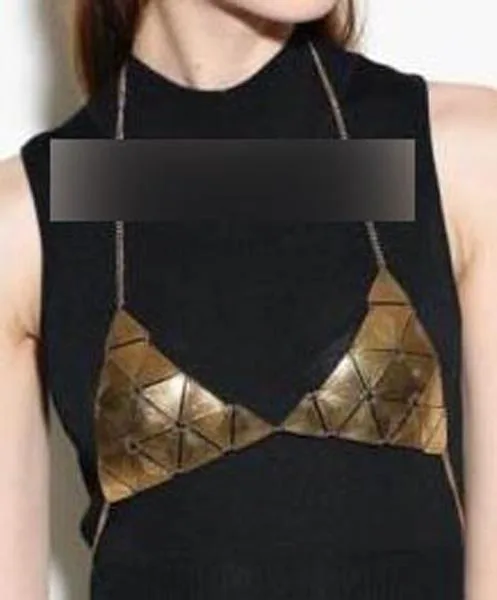 Reggiseno in metallo/bikini collana «Fashion Women Sexy Triangle Bra Chest Body Chain» — foto 1 dell'alert A12/1137/18
