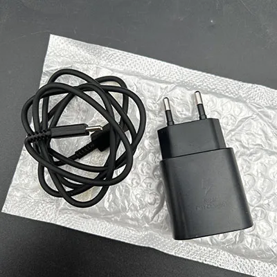 Caricabatterie USB «fast charger with USB Type-C» — foto 2 dell'alert A12/03649/24