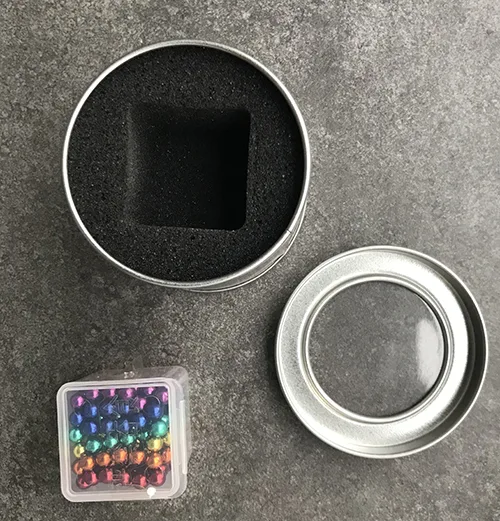 Set di giocattoli magnetici «FenLex Magneetballetjes - Neocube»