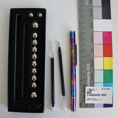 Giocattolo magnetico «Fidget pen» — foto 3 dell'alert A12/02295/24