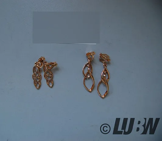 Set di orecchini «Finrezio 8 Paar Ohrclips Set Long Bar Celtic Knot Hoop Dangle Clip Ohrringe Zirkonia Perle» — foto 2 dell'alert INFO/00073/22