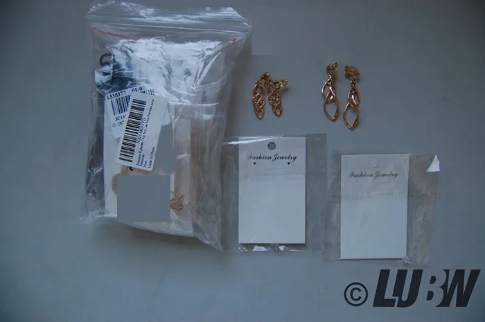 Set di orecchini «Finrezio 8 Paar Ohrclips Set Long Bar Celtic Knot Hoop Dangle Clip Ohrringe Zirkonia Perle» — foto 3 dell'alert INFO/00073/22