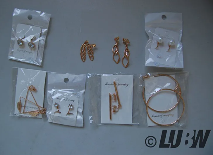 Set di orecchini «Finrezio 8 Paar Ohrclips Set Long Bar Celtic Knot Hoop Dangle Clip Ohrringe Zirkonia Perle» — foto 4 dell'alert INFO/00073/22