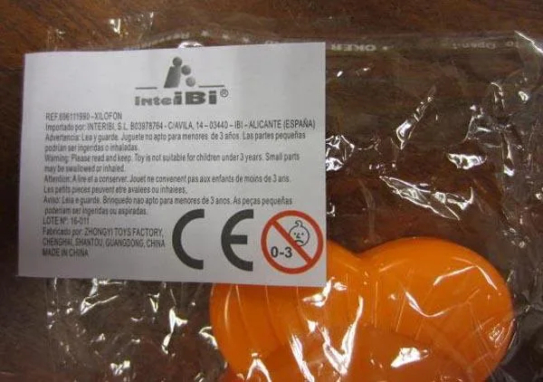 Fiore giocattolo di plastica e xilofono — foto 5 dell'alert A12/1251/16