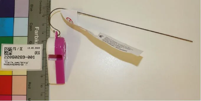Fischio giocattolo