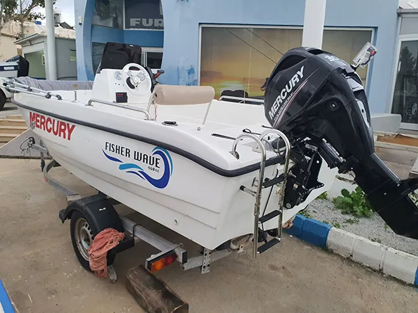 Barca a motore «Fisher Wave 460CC» (Fisher Wave)