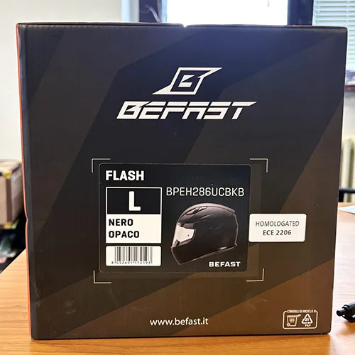 Casco motociclistico «Flash» — foto 2 dell'alert SR/02927/26