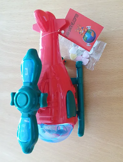Elicottero giocattolo con dolci «FLASH SANTA HELICOPTER» — foto 3 dell'alert A12/01142/22