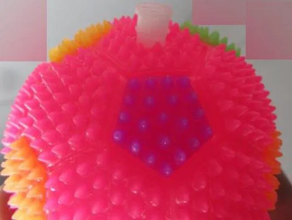 Palle di plastica «FLASHING BALLS» — foto 3 dell'alert A12/0472/16