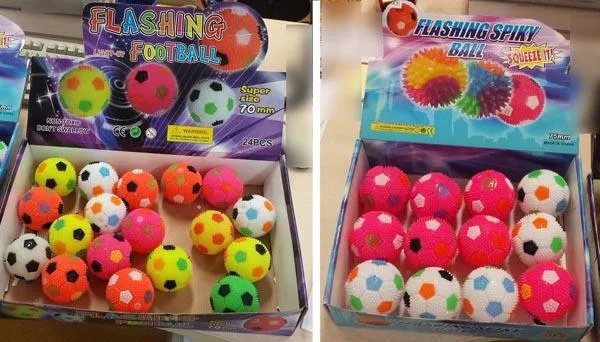 Palla di plastica con punte «FLASHING SPIKY BALL and FLASHING FOOTBALL» — foto 2 dell'alert A12/1750/15