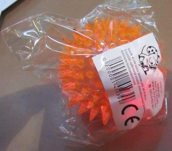 Giocattolo di plastica «Flashing Spiky Ball» (Unknown)