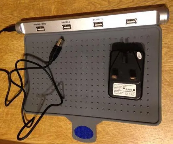 Tappetino di ricarica USB «Flexible Charging Station» — foto 2 dell'alert A12/1707/18