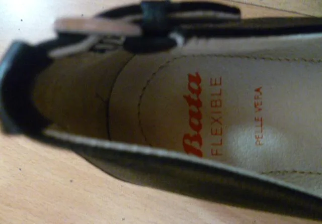 Scarpe da donna &amp; #13; &amp; #13; «FLEXIBLE PELLA VERA» (BATA)