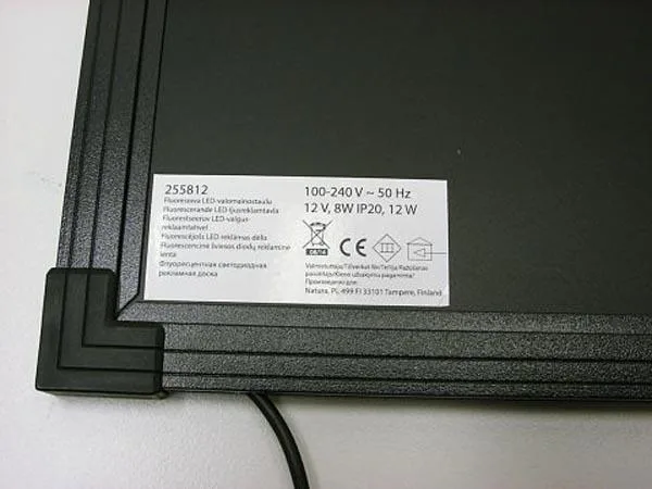 Tabellone per le affissioni a LED portatile «Fluorisoiva LED-valomainostaulu» — foto 3 dell'alert A12/0238/15