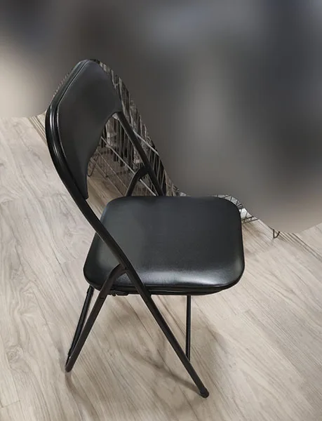 Sedia pieghevole «Folding chair VIG W42xH81xD43 cm» — foto 1 dell'alert A12/01706/21