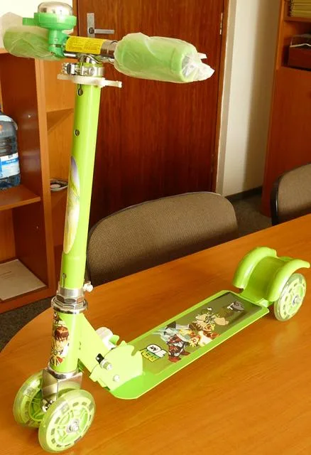 Scooter pieghevole per bambini &amp; #13; &amp; #13; «Folding Scooter»