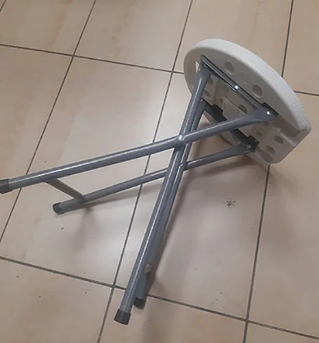 Sgabello pieghevole «Folding stool» — foto 2 dell'alert A12/01395/21