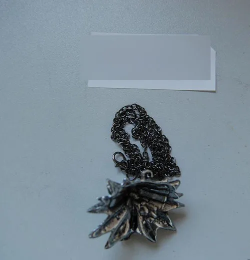 Collana con ciondolo «FOONEE The Witcher 3 Halskette mit Medaillon und Kette» — foto 2 dell'alert INFO/00082/22