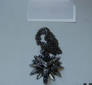 Collana con ciondolo «FOONEE The Witcher 3 Halskette mit Medaillon und Kette» — foto 3 dell'alert INFO/00082/22