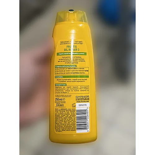Shampoo «FRUCTIS SHAMPOO FORTIFICANTE OIL REPAIR 3» — foto 2 dell'alert A12/01232/24