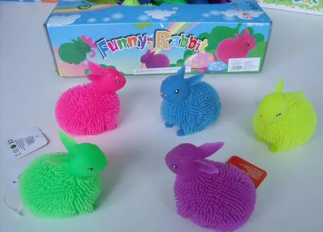 Animali di plastica «Funny RabbitCritter puffsFluffy Balls» (Alex Bog)