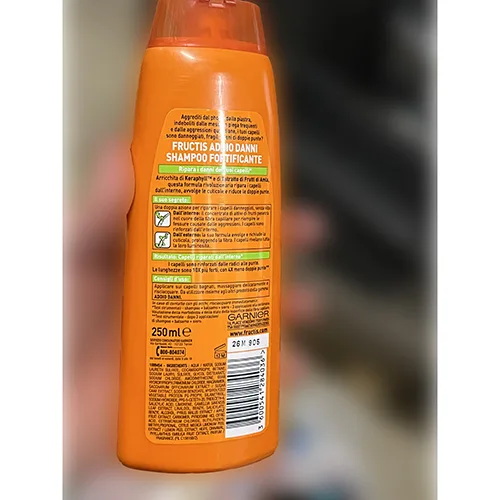 Shampoo «Garnier Fructis shampoo fortificante» — foto 2 dell'alert A12/01235/24