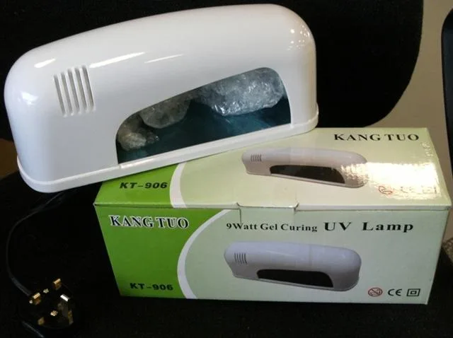 Gel che cura la lampada UV & #13; & #13; — foto 1 dell'alert 0819/11