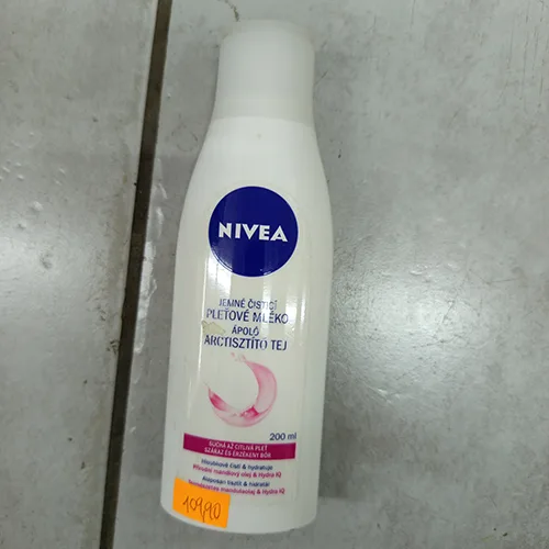 Lozione detergente «Gentle cleansing lotion, dry to sensitive skin Jem» (Nivea)