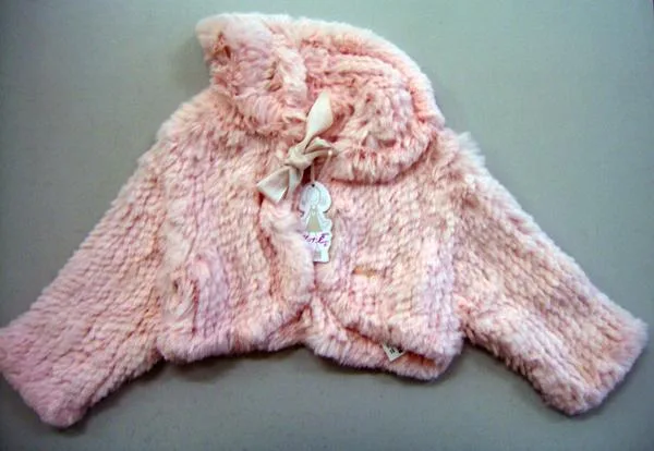 Giacca di pelliccia della ragazza (M+é)