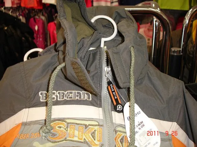 Giacca invernale per bambini e giacca a vento &amp; #13; &amp; #13; — foto 2 dell'alert 1272/11