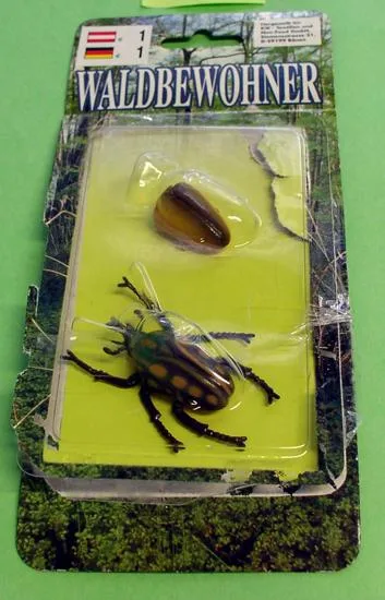 Giocattoli di plastica – abitanti della foresta (serpenti, insetti, coleotteri). (Kik Textilien und Non-Food GmbH.)