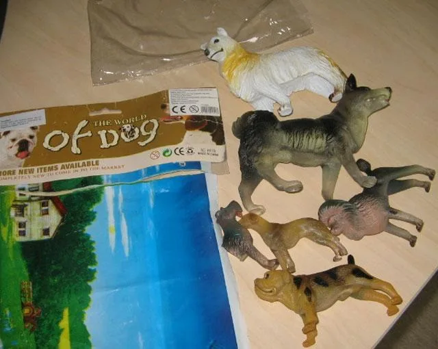 Giocattoli di plastica – Set di giocattoli "Il mondo del cane" (Qausini)