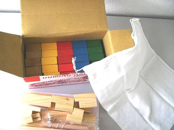 Giocattoli in legno – pietre domino — foto 2 dell'alert 0840/08