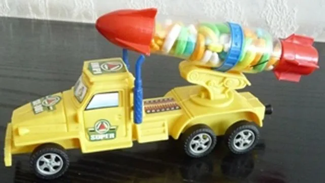 Giocattolo con dolci – Candy Missile – Toy Candy Car (Unknown)