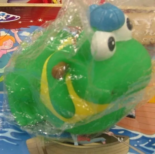 Giocattolo di plastica (Brogs) (Unknown)