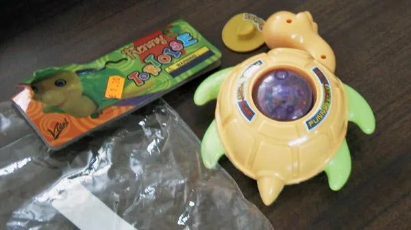 Giocattolo di plastica – "Tortuga Rapida" (VIDAL)