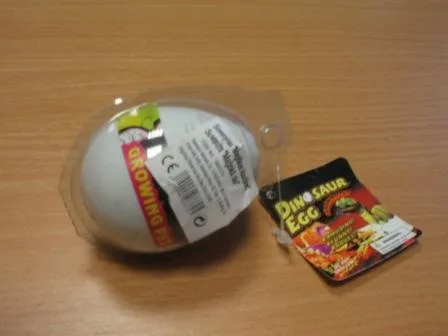 Giocattolo in espansione – animale da allevamento di uovo dinosauro (Magic egg)