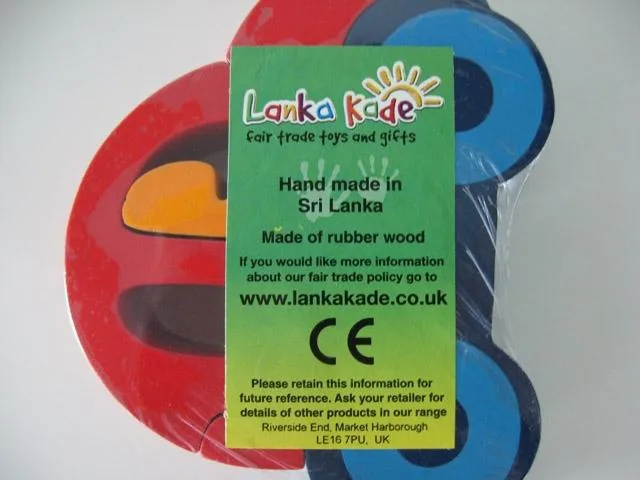 Giocattolo in legno – Jigsaw per auto (Lanka Kade)