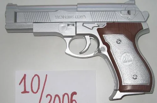 Giocattolo militare – pistola a sfera pneumatica