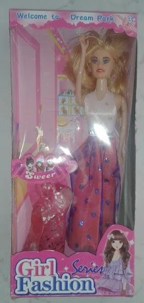 Bambola di plastica «Girl Fashion» (Iko)