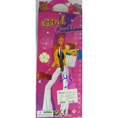 Bambola di plastica «Girl fashion» — foto 2 dell'alert A12/00943/24