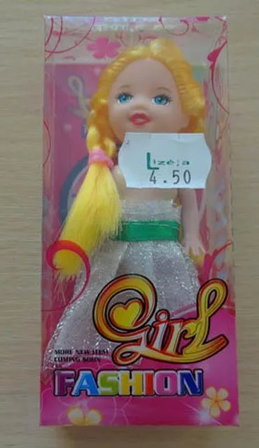 Bambola di plastica «Girl Fashion» (Unknown)