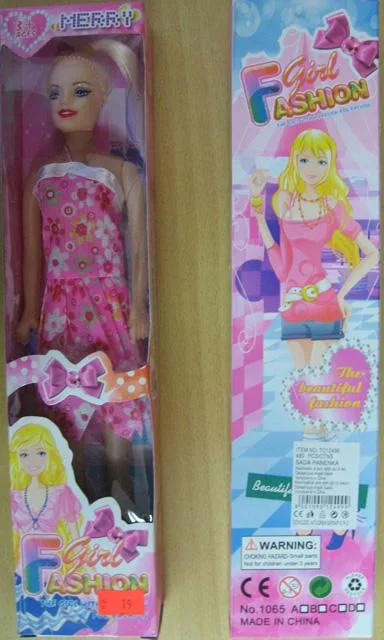 Bambola di plastica «Girl Fashion» — foto 2 dell'alert A12/1822/13