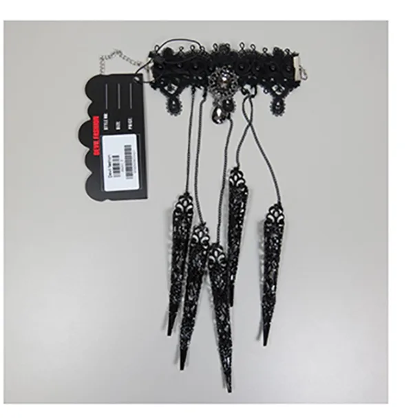 Bracciale «Gothic-Armband mit Fingerspitzen aus schwarzem Metall» — foto 1 dell'alert A12/00537/22