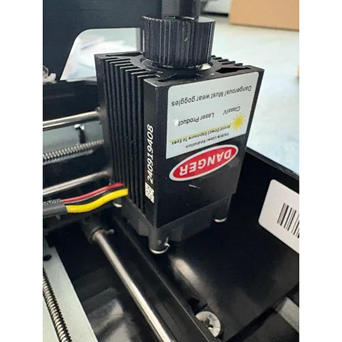 Macchina per incisione laser «Graviermaschine, mit 8*8 cm Arbeitsbereich für Anfänger» — foto 4 dell'alert SR/03109/25
