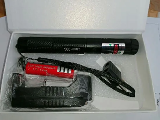 Puntatore laser «Green Laser Pointer» — foto 1 dell'alert A12/01411/21