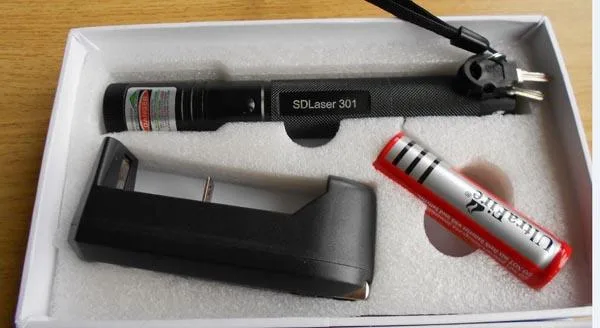 Puntatore laser «Green Laser Pointer» — foto 2 dell'alert A12/0461/15